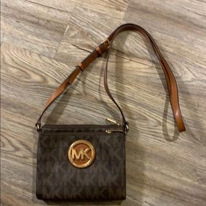 Micheal kors crossbody